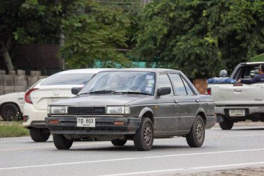 Chiangmai, Tayland - 10 Eylül 2018: Özel Old araba, Nissan Sentra. Yol no.1001, Chiangmai şehir merkezine 8 km.