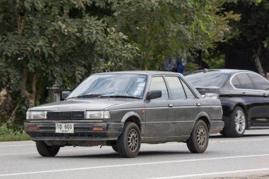 Chiangmai, Tayland - 10 Eylül 2018: Özel Old araba, Nissan Sentra. Yol no.1001, Chiangmai şehir merkezine 8 km.