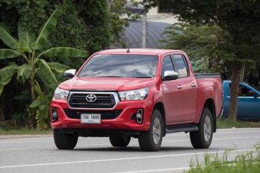 Chiangmai, Tayland - 10 Eylül 2018: Özel pikap kamyon yeni araba Toyota Hilux Revo Rocco. Yol no.1001, Chiangmai şehir merkezine 8 km.