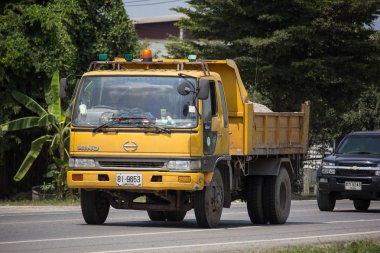 Chiangmai, Tayland - 17 Eylül 2018: Kamyon Chiang Mai il yönetim organizasyon. Fotoğrafa yol no.121 8 km şehir merkezine Chiangmai, Tayland.