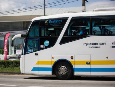 Chiangmai, Tayland - 20 Eylül 2018: Scania 15 metre Sombattour otobüs şirketi. Rota Bangkok ve Chiangmai. Fotoğrafa yol no.121 Chiangmai, Tayland.