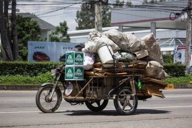 Chiangmai, Tayland - 20 Eylül 2018: Özel eski Suzuki motosiklet. Fotoğrafa yol no.121 8 km şehir merkezine Chiangmai, Tayland.