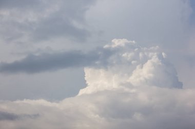 Bulut Scape, tropikal gökyüzü bulut. Tayland gökten gelen yaz sezonu.