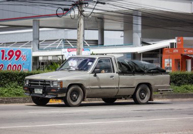 Chiangmai, Tayland - 20 Eylül 2018: Özel eski pikap araba, Toyota Hilux güçlü X. Yol no.1001, Chiangmai şehir merkezine 8 km.