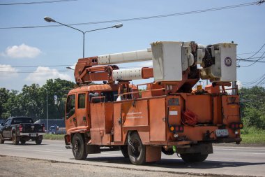 Chiangmai, Tayland - 21 Eylül 2018: Kova kamyon il eletricity Otoritesi Tayland. Fotoğrafa yol no.1001 8 km şehir merkezine Chiangmai, Tayland.