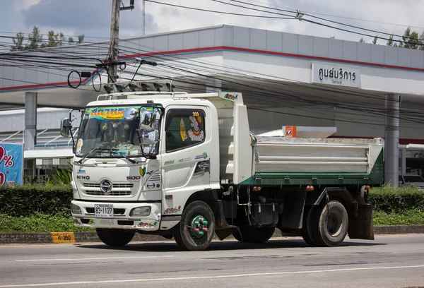 2018年9月20日 私人日野倾卸卡车 1001 公里从清迈商业区 — 图库照片