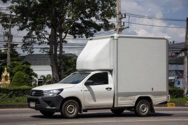 Chiangmai, Tayland - 25 Eylül 2018: Özel konteyner kamyonet. Fotoğraf Road Hayır 121 hakkında 8 km şehir merkezine Chiangmai, Tayland.