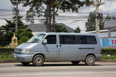 Chiangmai, Tayland - 25 Eylül 2018: Özel van, Volkswagen Transporter. Fotoğrafa yol no.121 8 km şehir merkezine Chiangmai, Tayland.