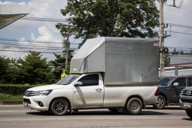 Chiangmai, Tayland - 25 Eylül 2018: Özel konteyner kamyonet. Fotoğraf Road Hayır 121 hakkında 8 km şehir merkezine Chiangmai, Tayland.