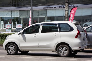 Chiangmai, Tayland - 25 Eylül 2018: Özel Toyota Avanza araba. Mini Suv araç Urbun Kullanıcı için. Yol no.121 şehir merkezine Chiangmai Tayland hakkında 8 km, fotoğraf.