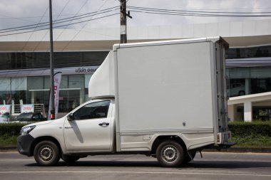 Chiangmai, Tayland - 25 Eylül 2018: Özel konteyner kamyonet. Fotoğraf Road Hayır 121 hakkında 8 km şehir merkezine Chiangmai, Tayland.