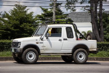 Chiangmai, Tayland - 25 Eylül 2018: Özel araba, Suzuki Caribian. Fotoğrafa yol no.1001 8 km şehir merkezine Chiangmai, Tayland.