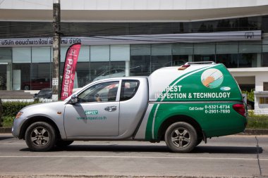 Chiangmai, Tayland - 25 Eylül 2018: Pick up Unipest şirketin kamyon. Hizmet Denetim pest içinde ev ve bina için. Fotoğrafa yol no.1001 8 km şehir merkezine, Tayland.