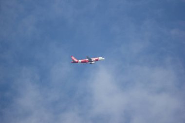 Chiangmai, Tayland - 23 Ekim 2018: Hs-Abs Airbus A320-200 Tay Airasia. Phuket Chiangmai Havaalanı'ndan çıkar.