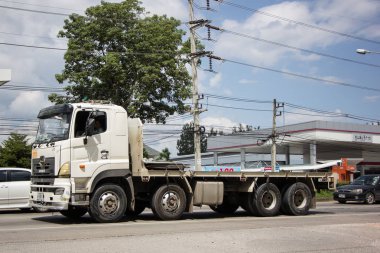 Chiangmai, Tayland - 25 Eylül 2018: Özel Hino kargo kamyon. Fotoğrafa yol no.1001 8 km şehir merkezine Chiangmai, Tayland.