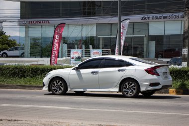 Chiangmai, Tayland - 25 Eylül 2018: Özel Sedan araba Honda Automobil, Onuncu nesil Honda Civic. Yol no.1001 Chiangmai iş alanı 8 km.
