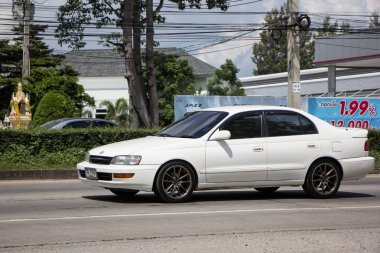 Chiangmai, Tayland - 25 Eylül 2018: Özel Old araba, Toyota Corona. Yol no.1001, Chiangmai iş alanı 8 km.