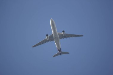 Chiangmai, Tayland - 27 Ekim 2018: Hs-Ter Airbus A330-300 Thaiairway. Bangkok'a Chiangmai Havaalanı'ndan çıkar.