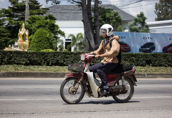 Чиангмай Таиланд Сентября 2018 Частный Мотоцикл Старая Honda Dream Человеком — стоковое фото
