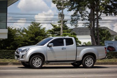 Chiangmai, Tayland - 27 Eylül 2018: Özel Isuzu Dmax kamyonet. Yol no.1001 Chiangmai şehir merkezine 8 km.