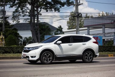 Chiangmai, Tayland - 27 Eylül 2018: Özel araba Honda Crv şehir Suv araba. Yol no.1001 Chiangmai şehir merkezine 8 km.