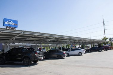 Chiangmai, Tayland - 5 Kasım 2018: Homepro süpermarket mağaza. Satış ürün ve bina inşaat. Sansai kentsel fringe chiangmai City konumda.