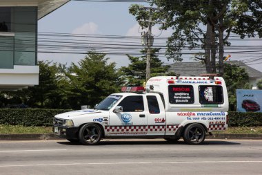Chiangmai, Tayland - 5 Ekim 2018: Ambulans van Maejo bucağı Yönetim Organizasyon. Fotoğrafa yol no.121 8 km şehir merkezine Chiangmai, Tayland.