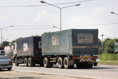 Chiangmai, Tayland - 5 Ekim 2018: Konteyner kamyon Smk lojistik taşımacılık şirketi. Fotoğrafa yol no.121 8 km şehir merkezine Chiangmai, Tayland.