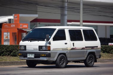 Chiangmai, Tayland - 28 Eylül 2018: Eski Toyota Liteace özel van. Yol no.1001, Chiangmai iş alanı 8 km.