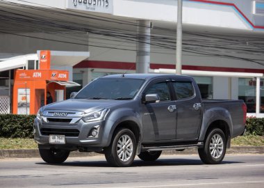 Chiangmai, Tayland - 27 Eylül 2018: Özel Isuzu Dmax kamyonet. Yol no.1001 Chiangmai şehir merkezine 8 km.