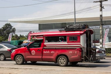 Chiangmai, Tayland - 5 Ekim 2018: Turuncu mini kamyon taksi chiangmai, şehir ve Phrao Prempracha bölge şirket arasında hizmet.