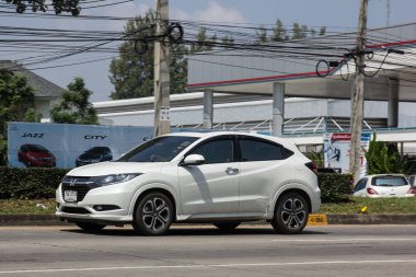 Chiangmai, Tayland - 5 Ekim 2018: Özel araba Honda Hrv şehir Suv araba. Yol no.1001 Chiangmai şehir merkezine 8 km.