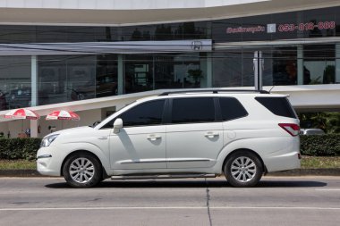 Chiangmai, Tayland - 5 Ekim 2018: Özel Ssangyong Van, yeni Stavic Sv270. Kamyon üzerinde yol no.1001, Chiangmai şehir merkezine 8 km.