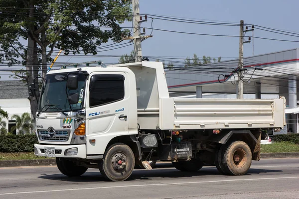 チェンマイ 2018 プライベート日野ダンプ トラック 道路形 1001 号車チェンマイ ビジネス エリアから — ストック写真