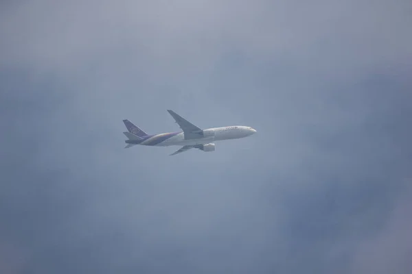 치앙마이 2018 항공의 777 200 Tja Tg105 수완나품 치앙마이 공항에서 — 스톡 사진