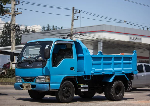 泰国清迈 2018年9月27日 私人五十铃自卸车 在1001路 距离清迈商务区8公里 — 图库照片