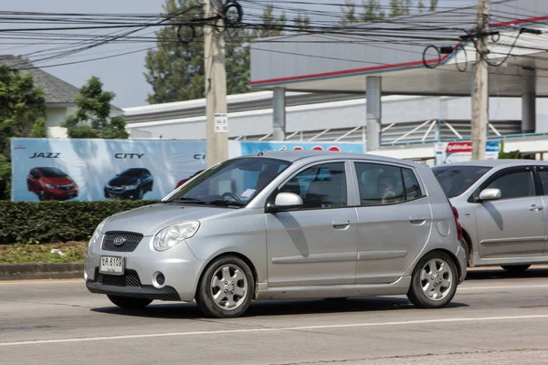泰国清迈 2018年10月5日 私家车 Picanto 韩国产品 图为距离泰国清迈市中心约8公里的121号公路 — 图库照片