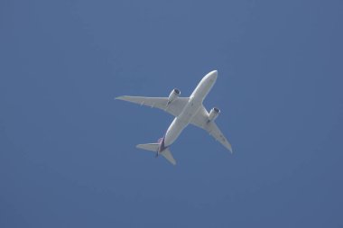 Chiangmai, Tayland - 7 Kasım 2018: Boeing 787-800 Dreamliner Hs-Tqa Thaiairway. Bangkok Suvarnabhumi için Tayland Chiangmai Havaalanı'ndan çıkar.