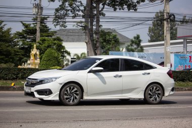 Chiangmai, Tayland - 8 Ekim 2018: Özel Sedan araba Honda Automobil, Onuncu nesil Honda Civic. Yol no.1001 Chiangmai iş alanı 8 km.