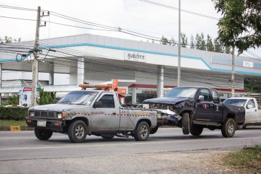 Chiangmai, Tayland - 30 Ekim 2018: Özel çekiciyi acil araba hareket. Fotoğraf Road Hayır 121 hakkında 8 km şehir merkezine Chiangmai, Tayland.