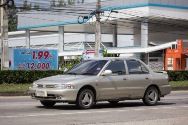 Chiangmai, Tayland - 30 Ekim 2018: Özel araba, Mitsubishi Lancer. Fotoğraf Road Hayır 121 hakkında 8 km şehir merkezine Chiangmai, Tayland.