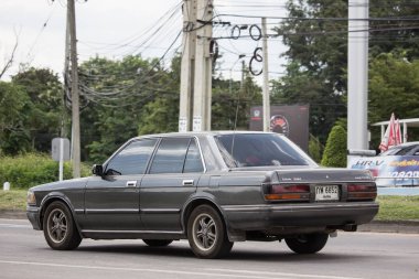 Chiangmai, Tayland - 30 Ekim 2018: Özel otomobil, Toyota Crown. Yol no.1001, Chiangmai iş alanı 8 km.