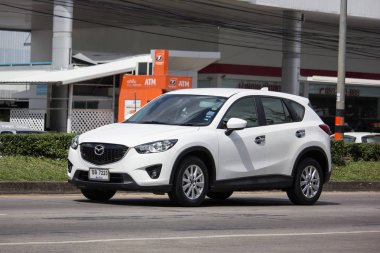 Chiangmai, Tayland - 30 Ekim 2018: Özel otomobil, Mazda Cx-5, cx5. Yol no.1001, Chiangmai iş alanı 8 km.