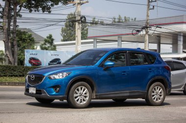 Chiangmai, Tayland - 8 Ekim 2018: Özel otomobil, Mazda Cx-5, cx5. Yol no.1001, Chiangmai iş alanı 8 km.