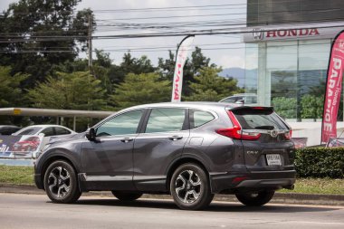 Chiangmai, Tayland - 30 Ekim 2018: Özel araba Honda Crv şehir Suv araba. Yol no.1001 Chiangmai şehir merkezine 8 km.