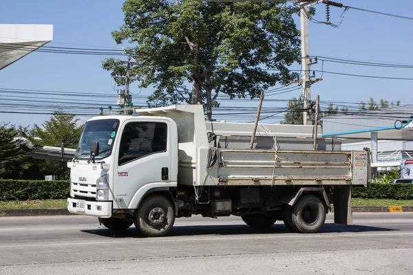 チェンマイ 2018 プライベートいすゞダンプ トラック 道路形 1001 号車チェンマイ ビジネス エリアから — ストック写真