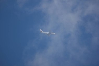 Chiangmai, Tayland - 13 Kasım 2018: B-Hsd Airbus A320-200 Dragonair. Hongkong havaalanına Chiangmai Havaalanı'ndan çıkar.