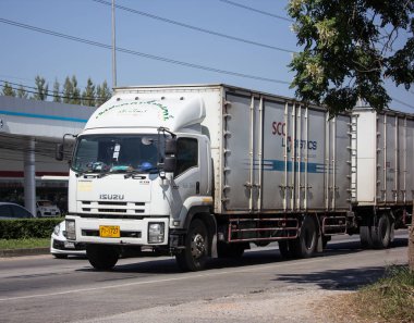 Chiangmai, Tayland - 6 Kasım 2018: Konteyner kamyon Scg lojistik taşımacılık şirketi. Fotoğrafa yol no.121 8 km şehir merkezine Chiangmai, Tayland.
