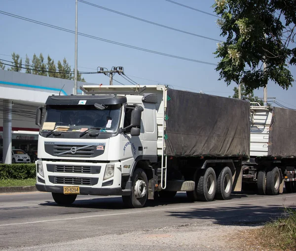 Chiangmai Tailândia Novembro 2018 Private Volvo Cargo Truck Foto Estrada — Fotografia de Stock