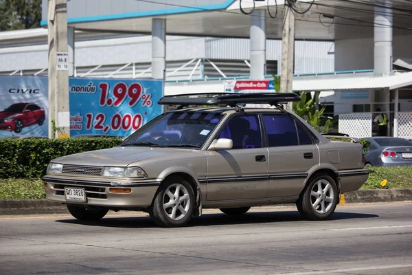 Chiangmai Tailandia Noviembre 2018 Coche Viejo Privado Toyota Corolla Carretera —  Fotos de Stock